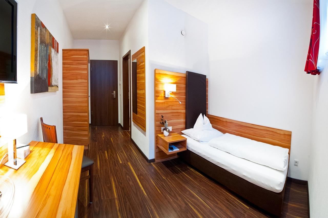 Hotel-Renner Buchbach Room photo